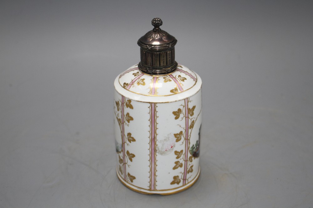 An early 19th century Continental porcelain scent bottle